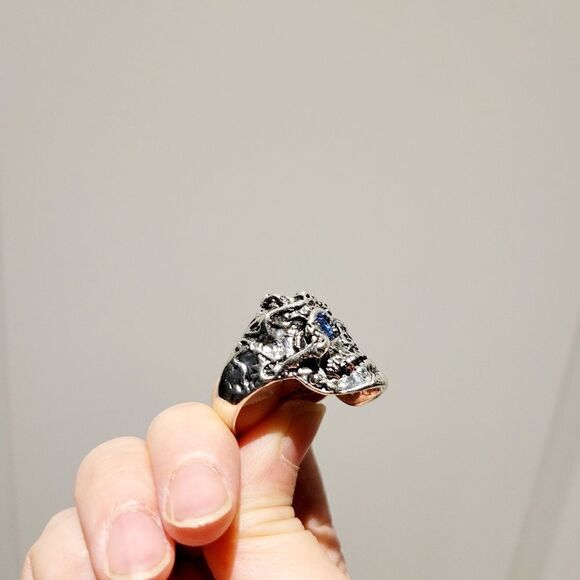 Brand New Silver Skull Blue Eyes Ring Adjustable Size #2 - Picture 7 of 8